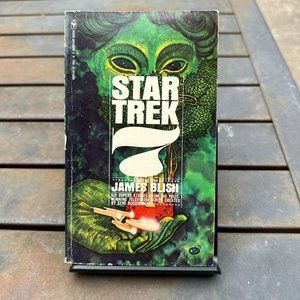 Star Trek - 7 Paperback Book - 6th Printing - 1972